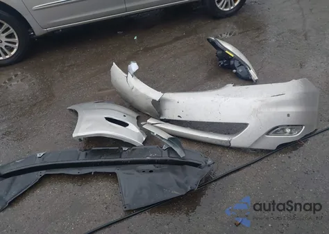 2009 Toyota Sienna Limited z USA, uszkodzony, nr VIN 5TDBK22CX9S025066